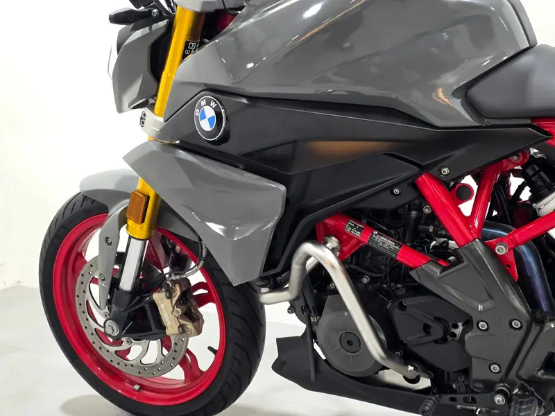 BMW G310R 썸네일 9