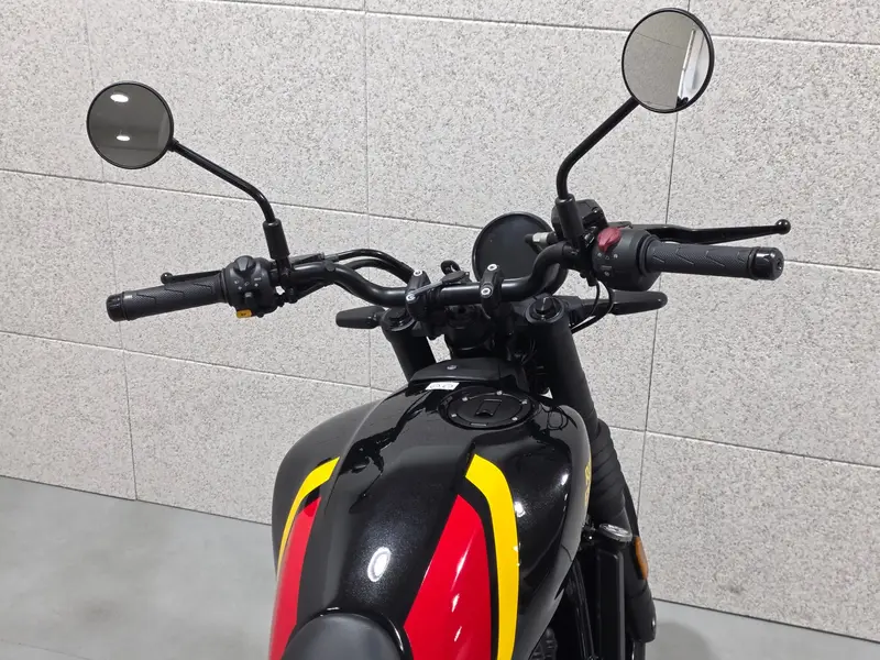 로얄엔필드 게릴라450 썸네일 5