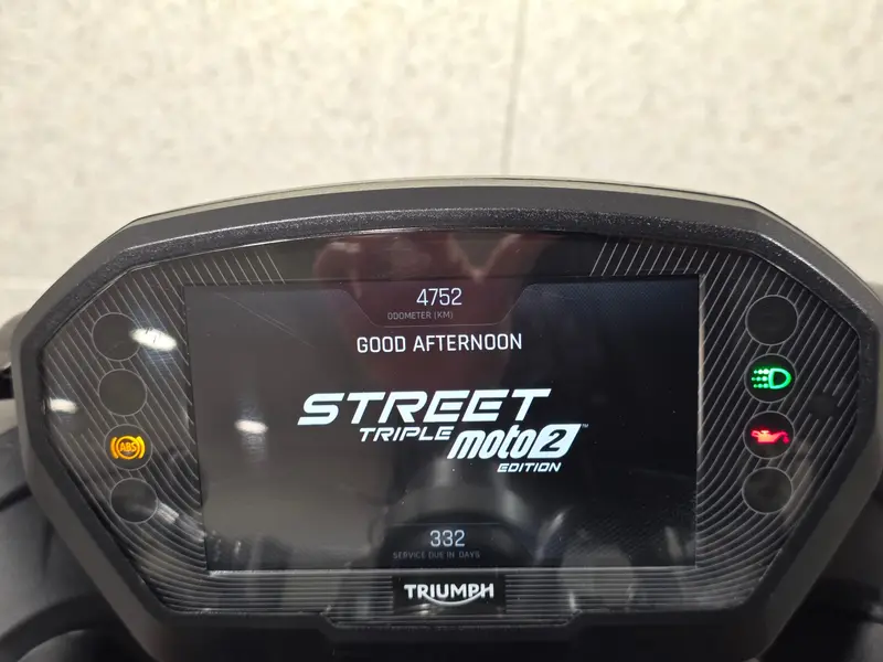트라이엄프 스트리트 트리플765RS Moto2 에디션 썸네일 6