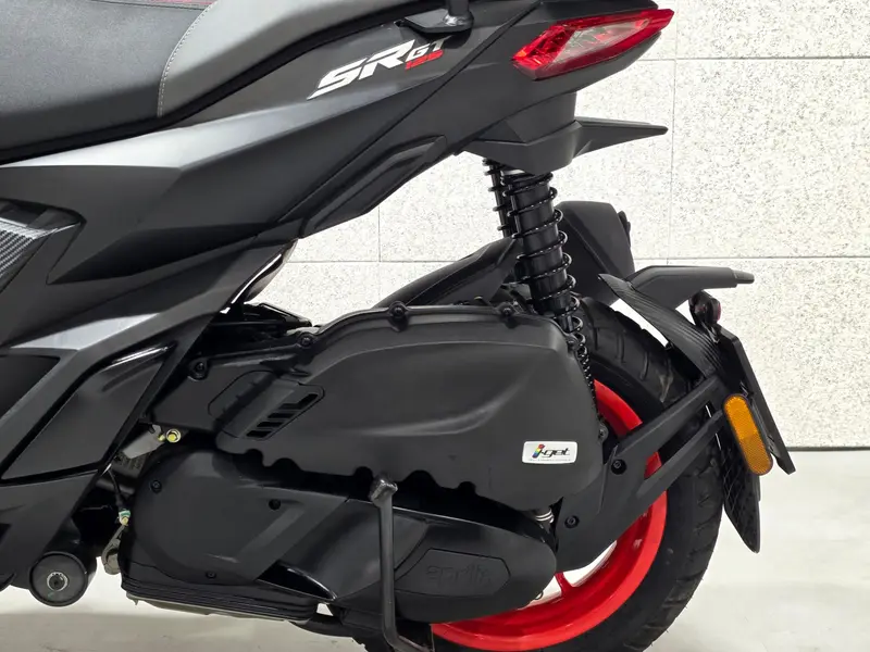 아프릴리아 SR GT125 썸네일 8