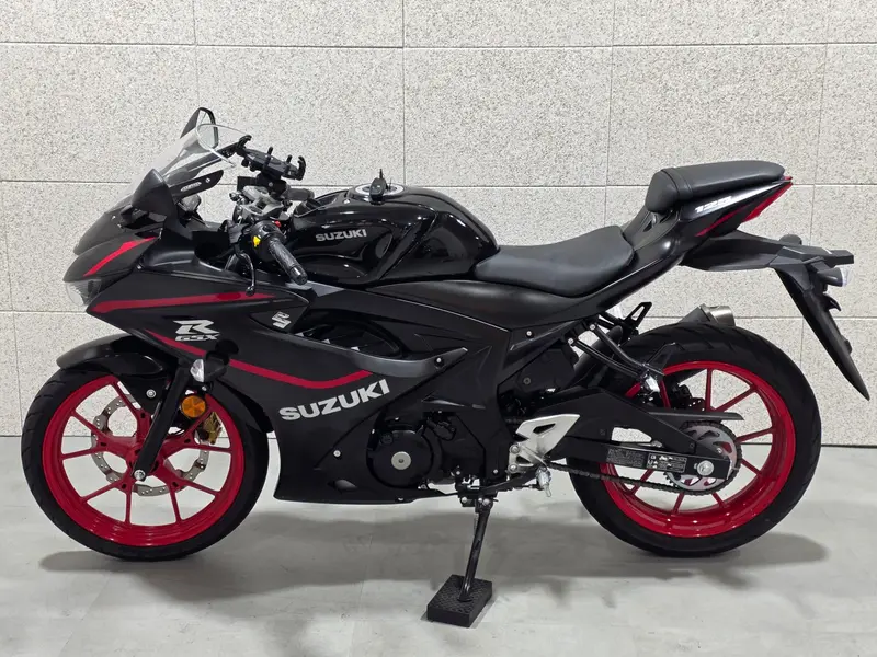 스즈끼 GSX-R125 썸네일 2