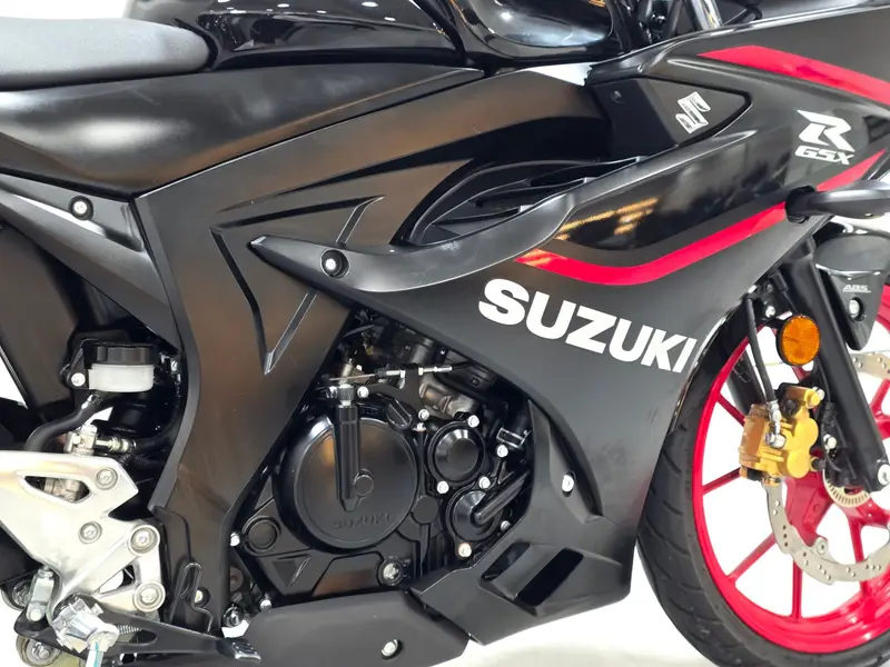 스즈끼 GSX-R125 썸네일 8