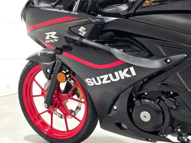 스즈끼 GSX-R125 썸네일 9