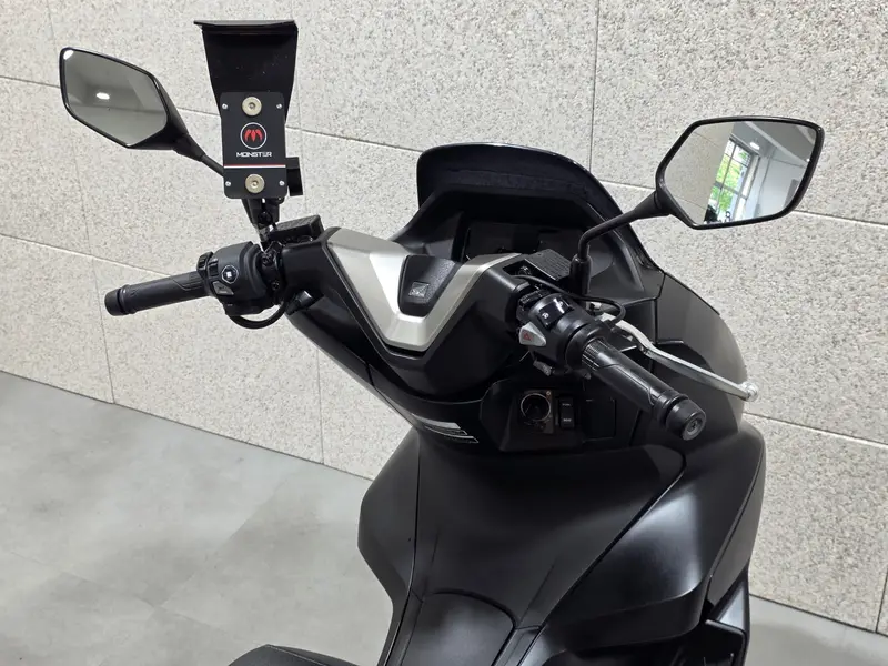 혼다 PCX125 썸네일 5