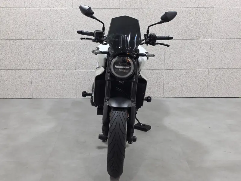 혼다 CB1000R 썸네일 3