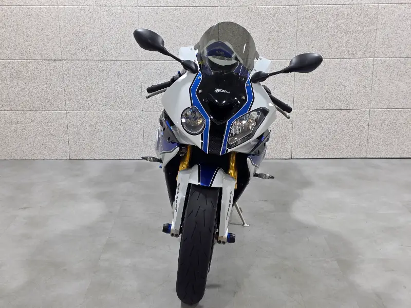 BMW HP4 컴페티션 썸네일 3