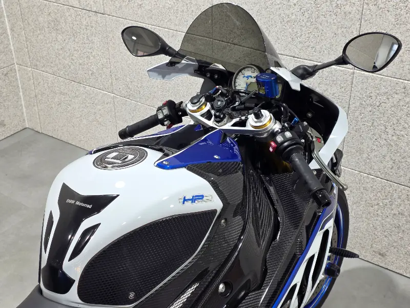 BMW HP4 컴페티션 썸네일 5