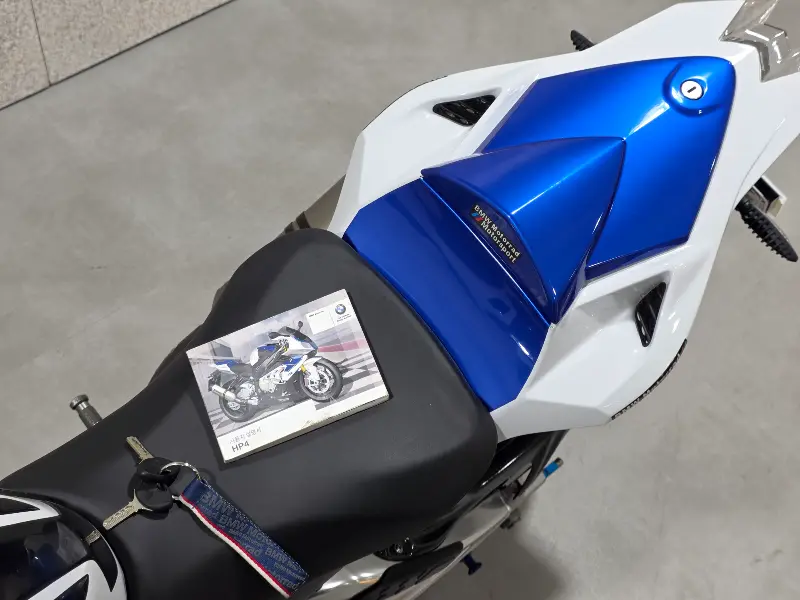 BMW HP4 컴페티션 썸네일 7