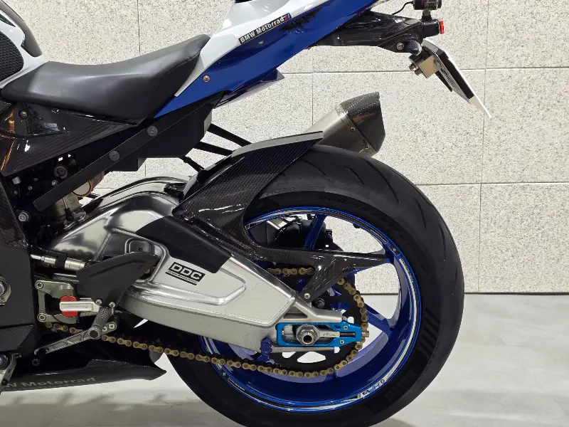 BMW HP4 컴페티션 썸네일 10