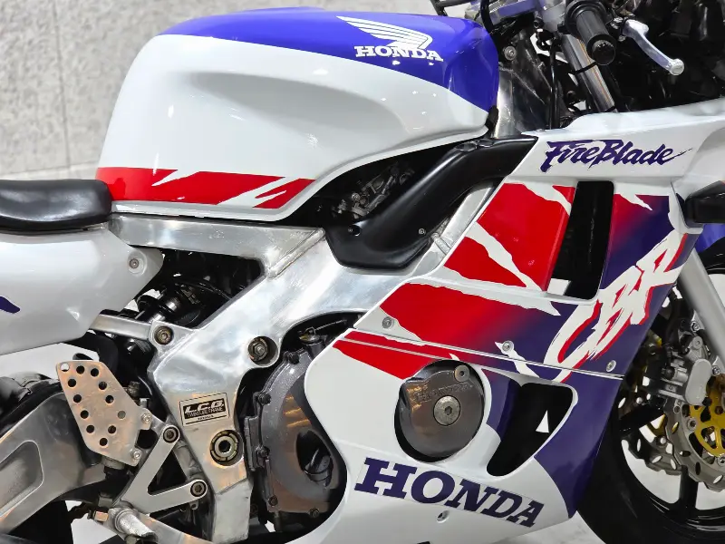 혼다 CBR400RR 썸네일 8