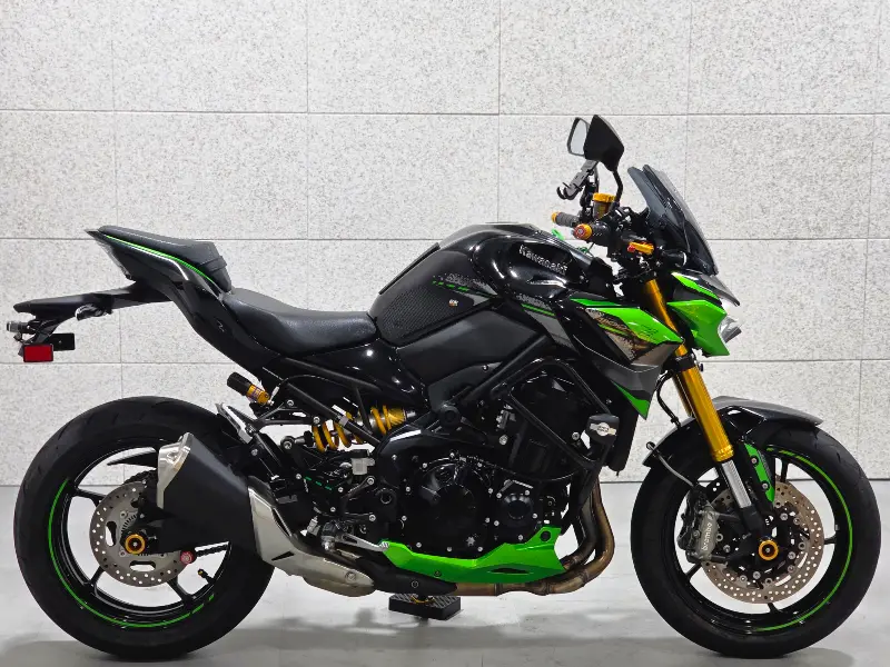가와사키 Z900SE