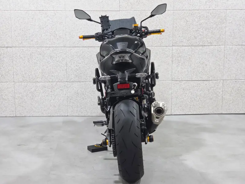 가와사키 Z900SE 썸네일 4