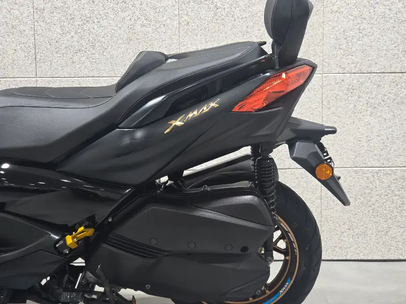 야마하 XMAX300 썸네일 8